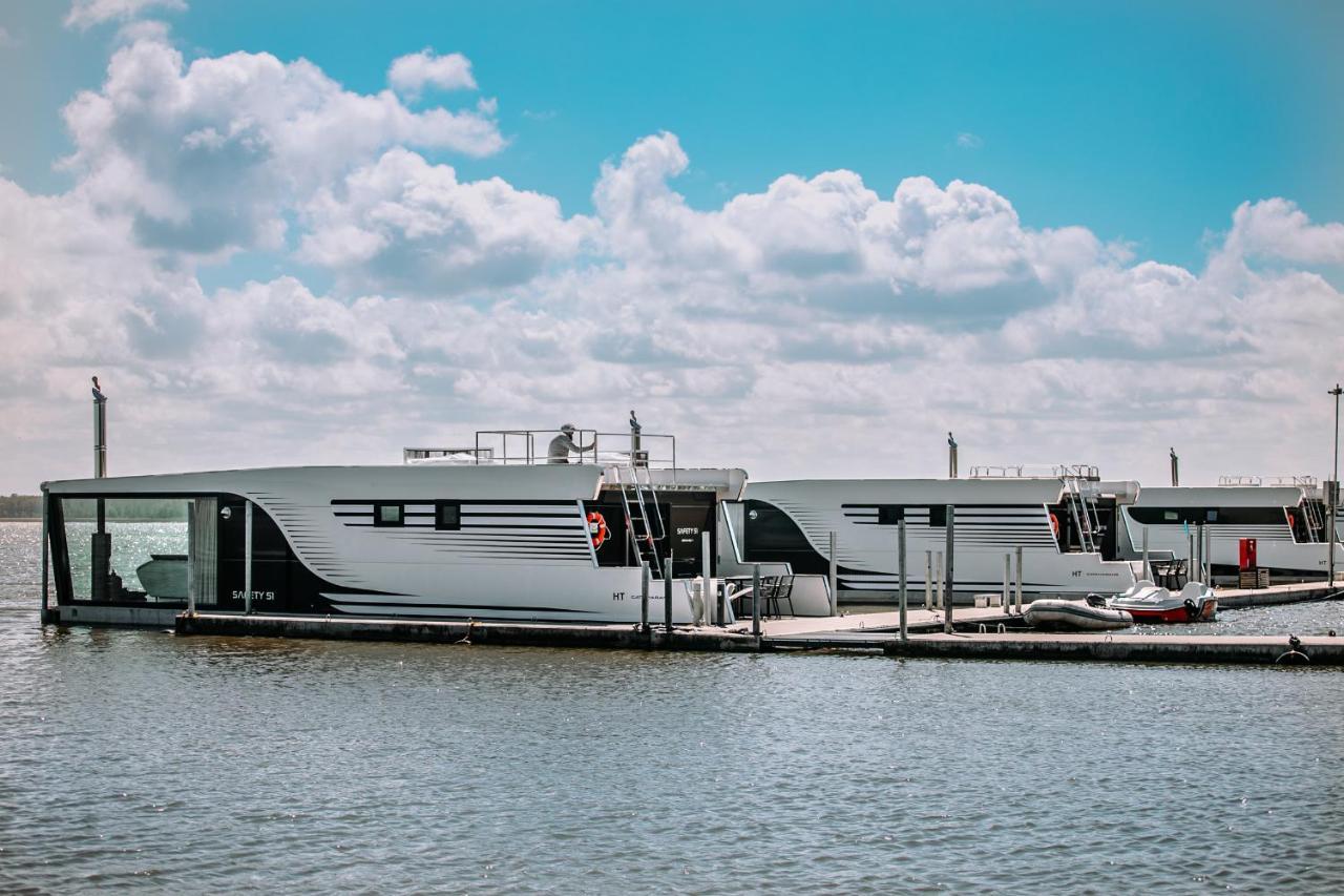 Grand Ht Houseboats - Domki Na Wodzie - Sauna, Jacuzzi, Kominek Mielno  Esterno foto