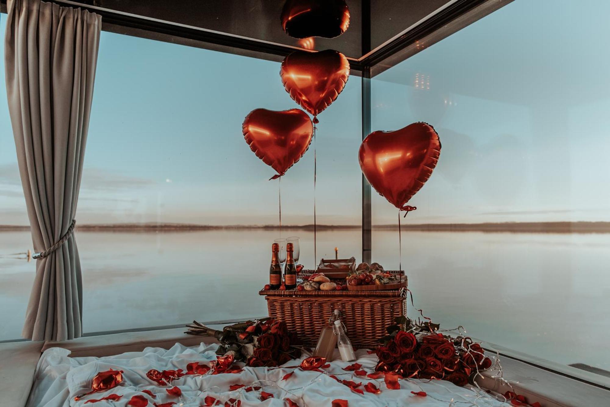 Grand Ht Houseboats - Domki Na Wodzie - Sauna, Jacuzzi, Kominek Mielno  Esterno foto