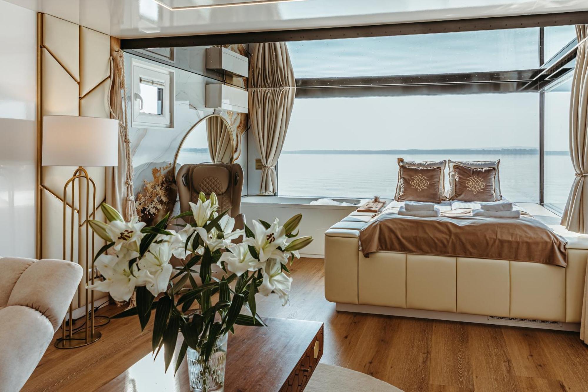 Grand Ht Houseboats - Domki Na Wodzie - Sauna, Jacuzzi, Kominek Mielno  Esterno foto