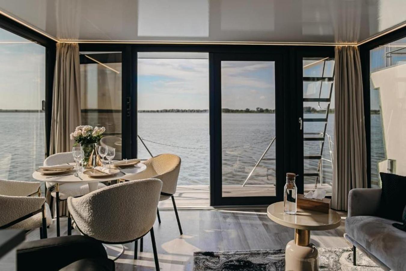 Grand Ht Houseboats - Domki Na Wodzie - Sauna, Jacuzzi, Kominek Mielno  Esterno foto